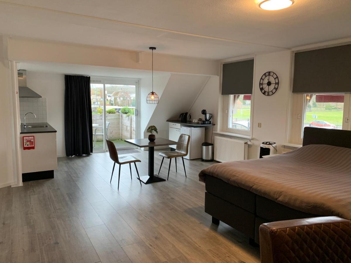 Bed and Breakfast Slapen Bij De Buurvrouw Castricum Esterno foto
