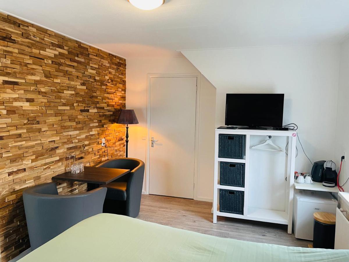Bed and Breakfast Slapen Bij De Buurvrouw Castricum Esterno foto